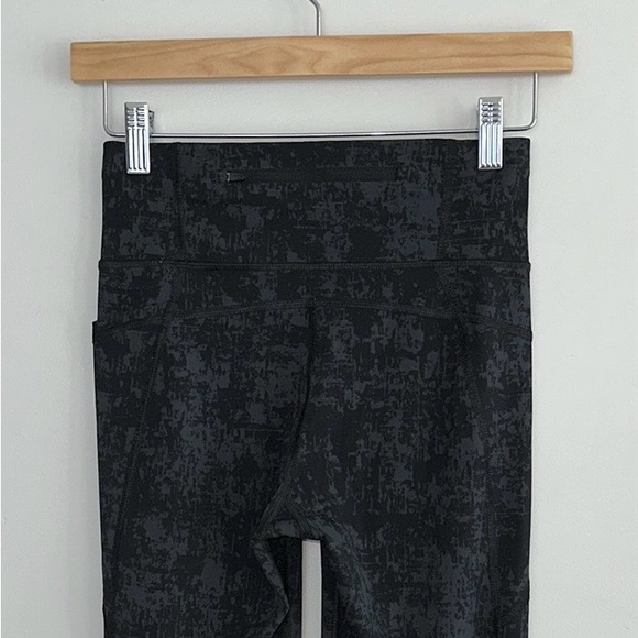 SWEATY BETTY Zero Gravity Crop Running Tight - Picture 4 of 13